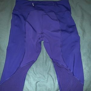 Size 6 lululemon pace rival crops *22”